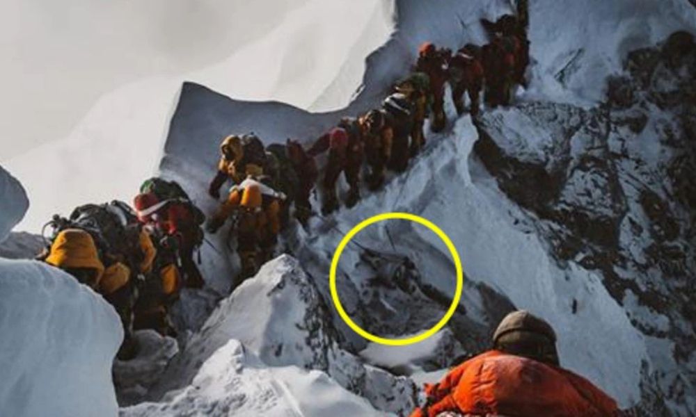 Everest Dağı’nda neden 200’den fazla ceset var