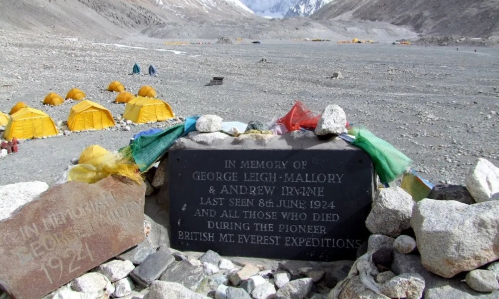 Everest Dağı’nda neden 200’den fazla ceset var