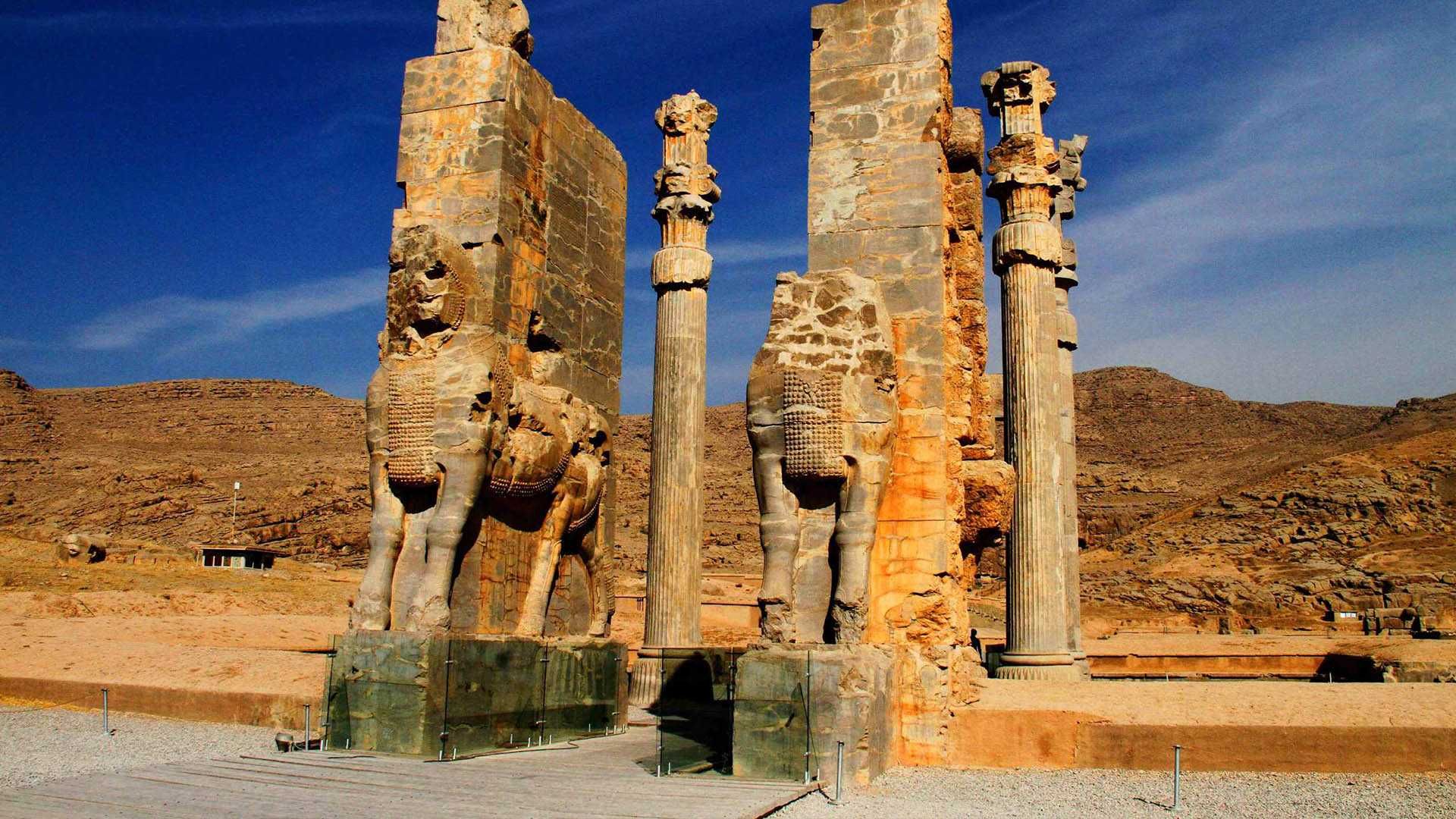Persepolis Antik Kenti: Görkemli Tarihi ve Bilmeniz Gerekenler