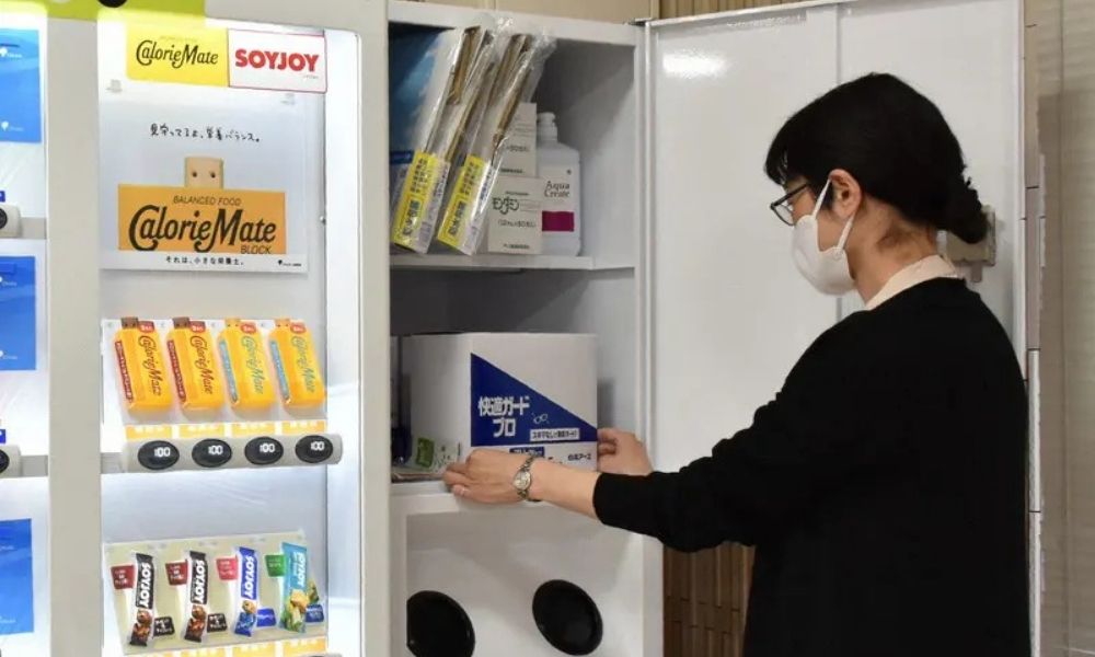 Japonya’da otomatlardan satın alabileceğiniz ilginç şeyler