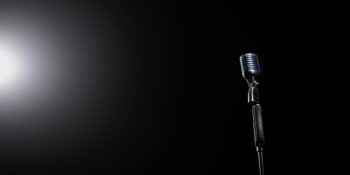 Araştırma: İnsanlarla Konuşurken Ses Perdesini Düşürmek Sosyal Statüyü Yükseltiyor