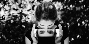 Psikologlara Göre Mahremiyetinizi Korumanız İçin Kimseyle Paylaşmamanız Gereken 11 Kişisel Bilgi