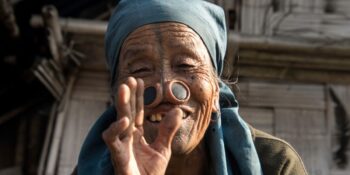 Çirkinleşmek İçin Burunlarına Tıkaç Takan Hindistan’daki Apatani Halkı Hakkında Bilmeniz Gerekenler