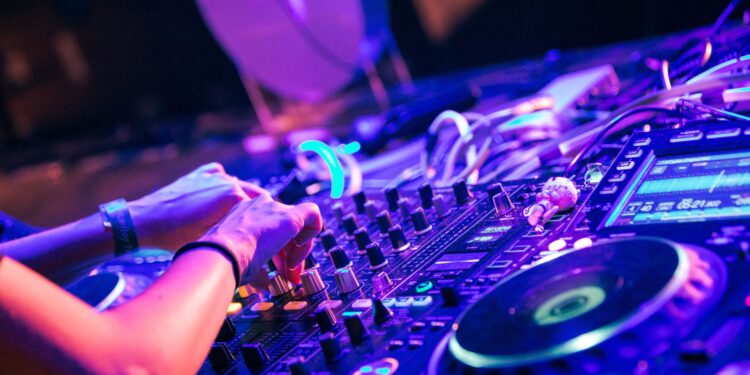 dj başlangıç seti ve ekipman önerileri