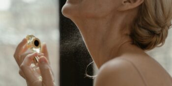 Parfümünüzün Daha Kalıcı Olması İçin Mutlaka Yapmanız Gereken 15 Şey