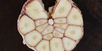 Uzmanlar Açıklıyor! Her Gün Sarımsak Yerseniz Vücudunuza Ne Olur?