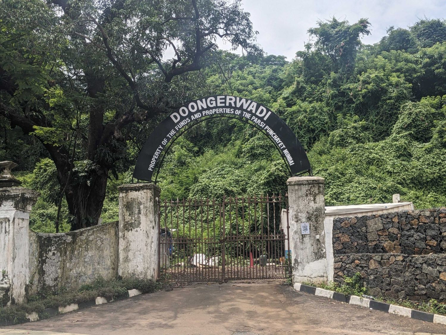 Zerdüşt sessizlik kuleleri