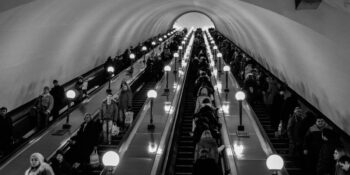 Asansör Düğmelerinden ATM Tuşlarına: Kamusal Alanda Asla Dokunmamanız Gereken 12 Yer