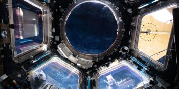 Eski NASA Astronotu Açıklıyor: Uzayda Seks Yapmak Mümkün Mü?