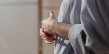 Empati Yeteneğinden Sorumluluk Almaya: Terapistlere Göre Duygusal Olgunluğun 8 Önemli İşareti