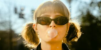 Gülmekten Soğukta Oturmaya: Gün İçinde Fazladan Kalori Yakmanın 17 İlginç Yolu