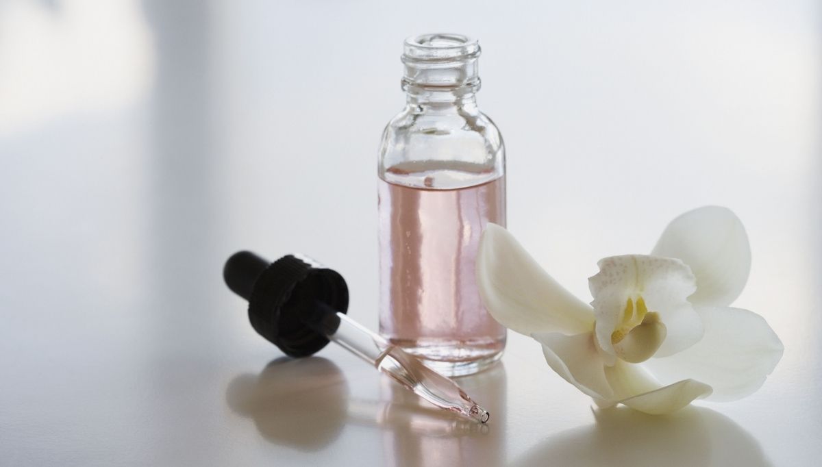 Kendi Kokusunu Oluşturmak İsteyenlere: Evde Parfüm Nasıl Yapılır, Püf Noktaları Nelerdir?
