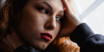 Gün İçinde Sürekli Dalıp Gitmenizin 10 Nedeni ve Üstesinden Gelme İpuçları