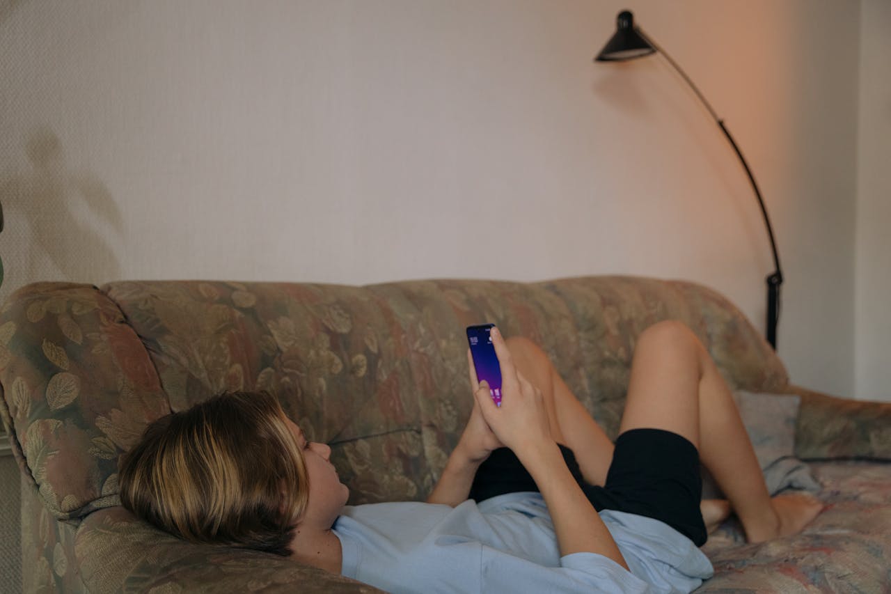 telefon bağımlısı