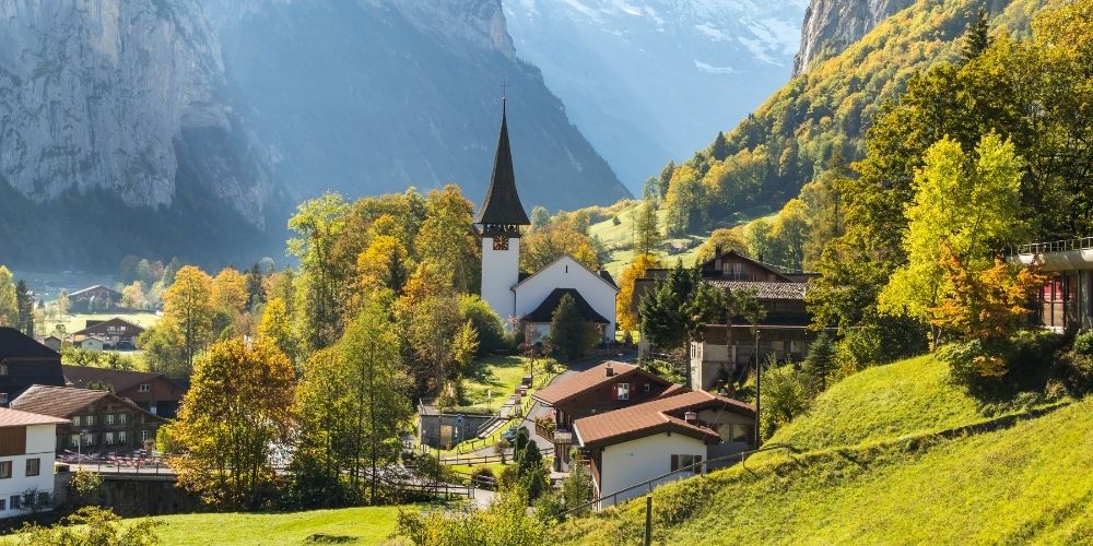 Tolkien romanlarından fırlamış gibi görünen yerler