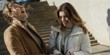 Neden Bazı İnsanları Hemen Severiz?