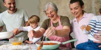 Nedir Bu Nonna Maxxing: Hayatınıza Biraz Daha “Anneanne Ruhu” Katmanın 5 Yolu