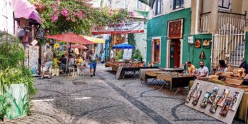 Urla Sanat Sokağı Rehberi: Ne Yenir, Ne Yapılır?
