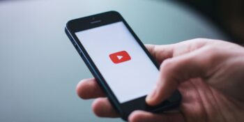 YouTube Shorts’ta İzlenme Artırma Yolları: Algoritmanın Gerçekten Baktığı 10 Şey